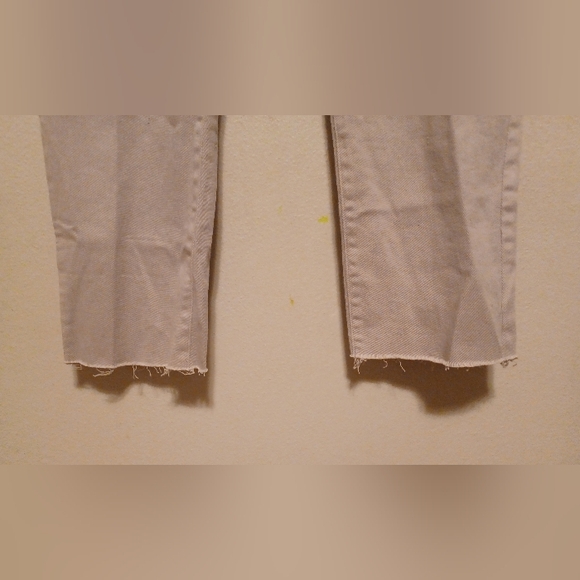 Kensie Jeans Women's Lavender Vintage Luxe Lightly Distressed Jeans Size 8 NWT - Picture 3 of 11